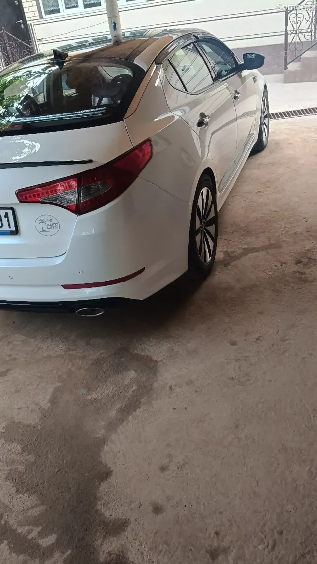 Kia K5 2011 · 2.0 AT