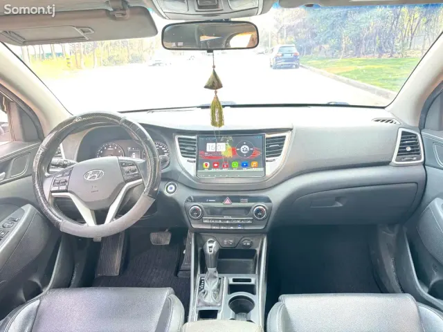 Hyundai Tucson 2016 · 1.6 AT