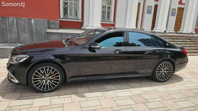 Mercedes-Benz S class 2015 · 5.0 AT