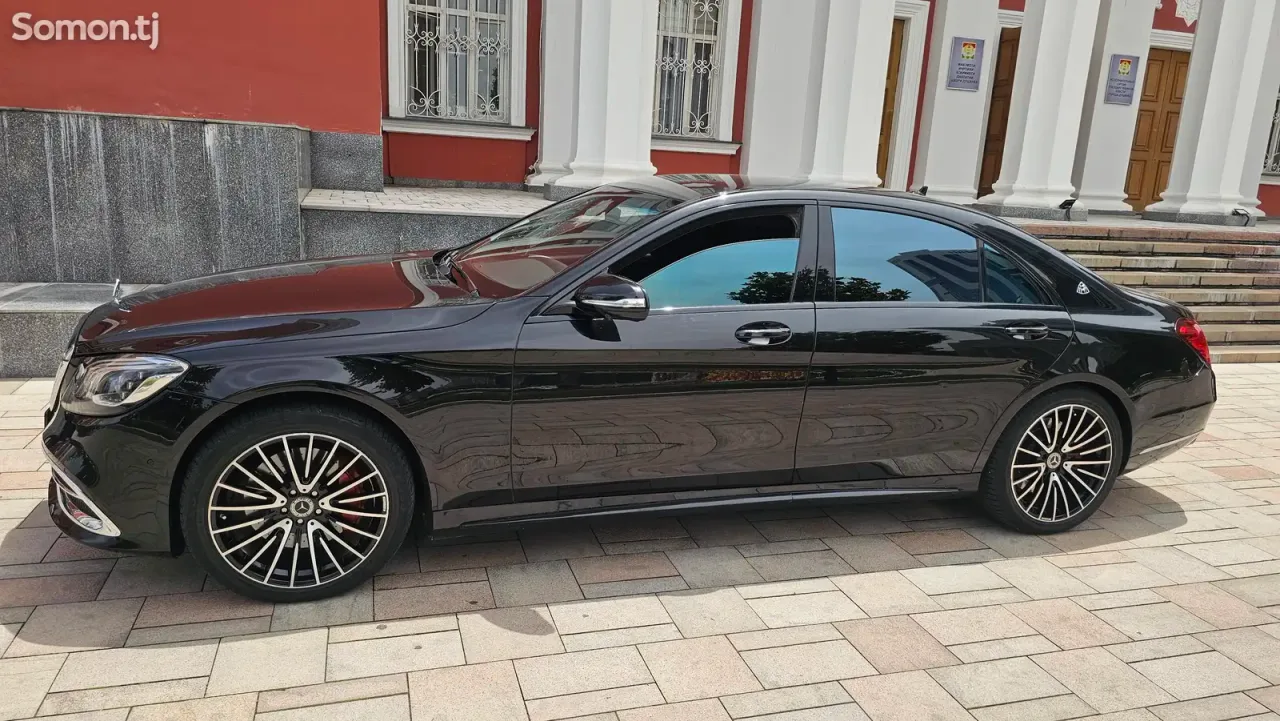 Mercedes-Benz S class 2015 · 5.0 AT