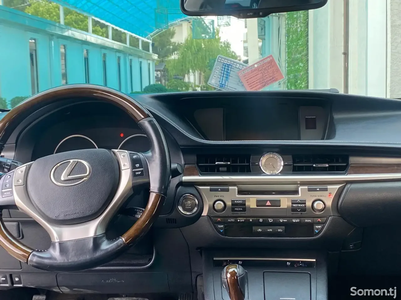 Lexus ES series 2015 · 3.5 AT
