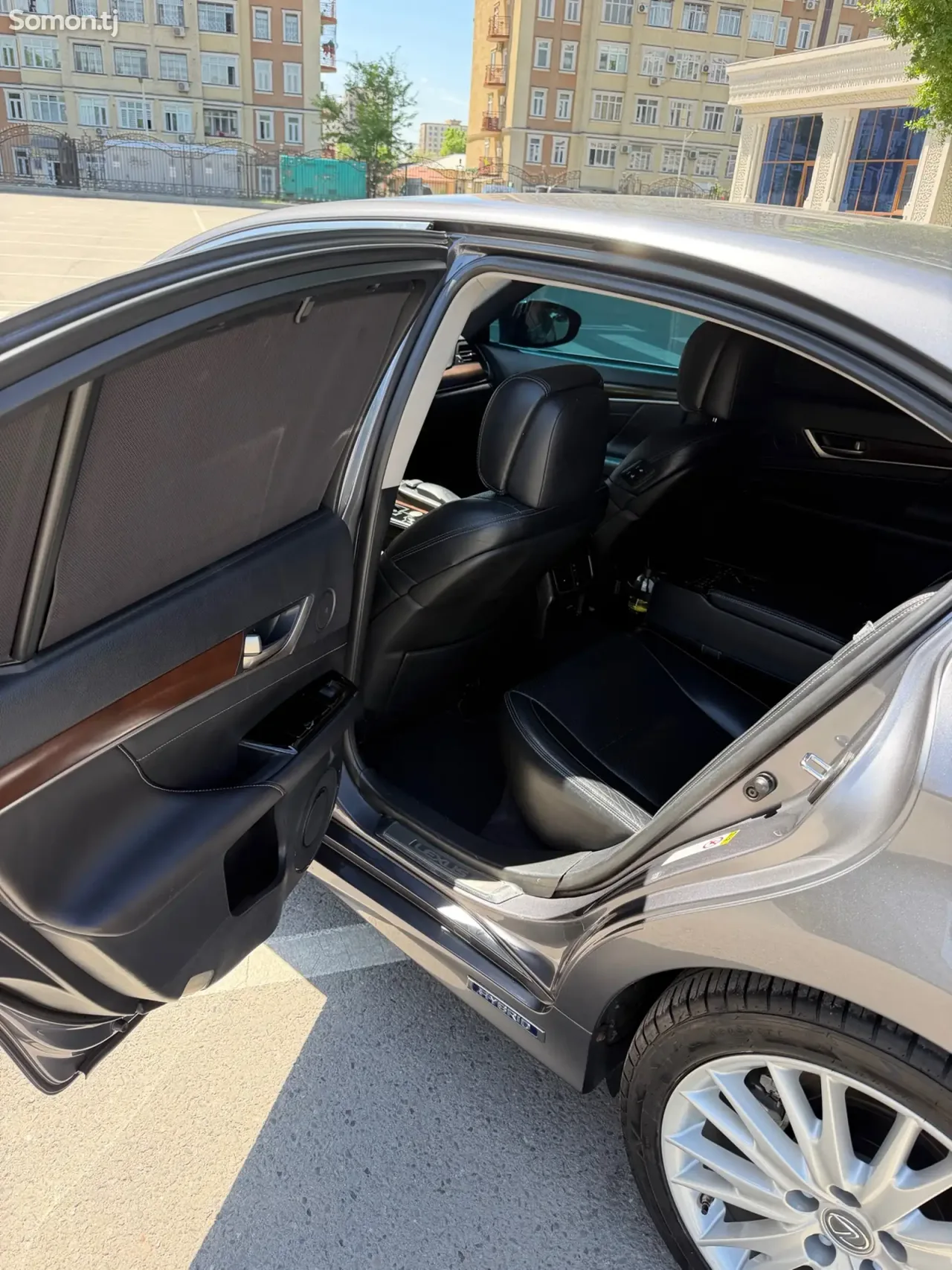 Lexus GS series 2013 · 4.5 AT