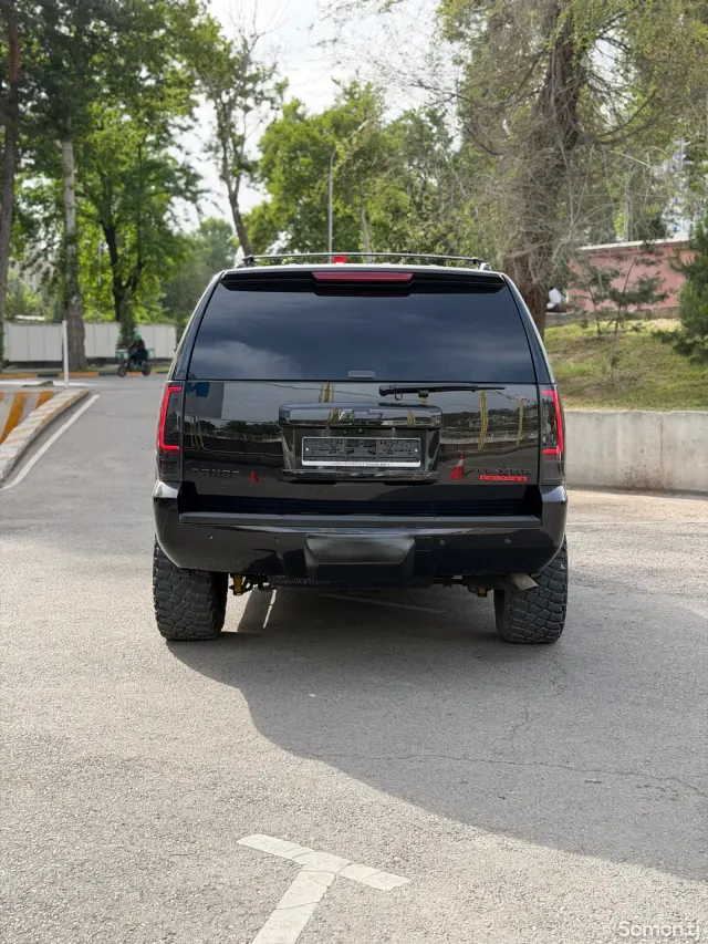 Chevrolet Tahoe 2011 · 5.3 AT
