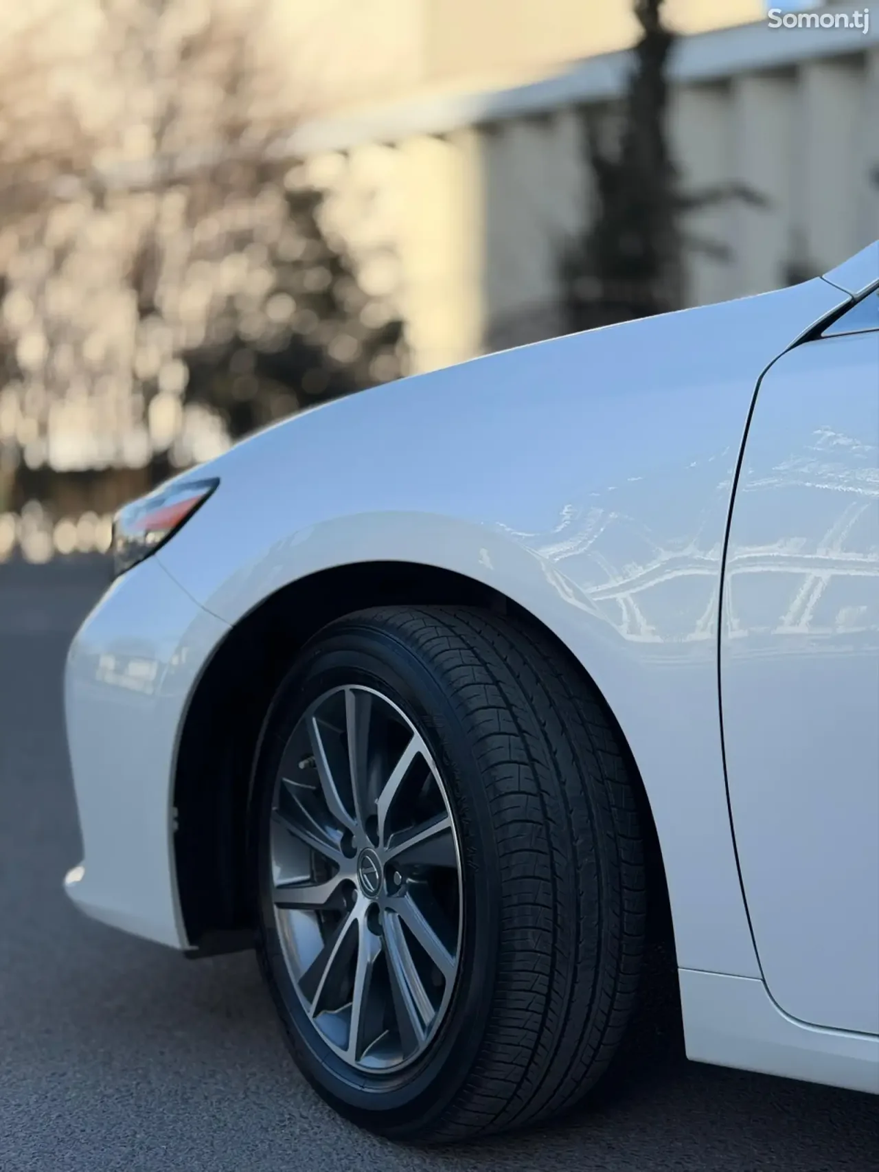 Lexus ES series 2017 · 2.5 AT