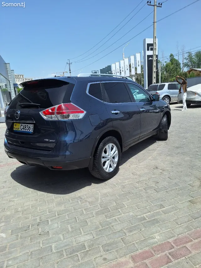 Nissan Rogue 2017 · 2.4 AT