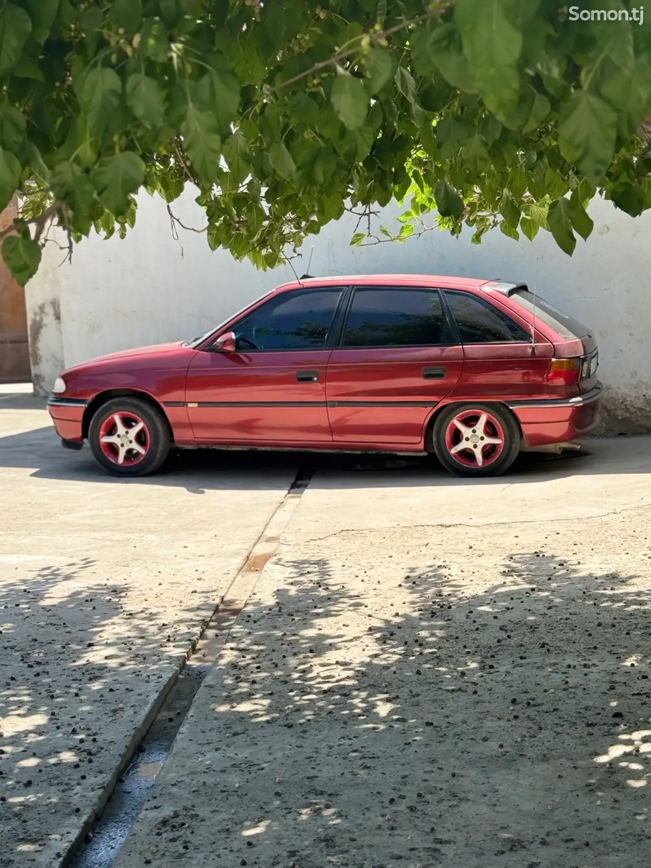 Opel Astra H 1993 · 1.6 MT