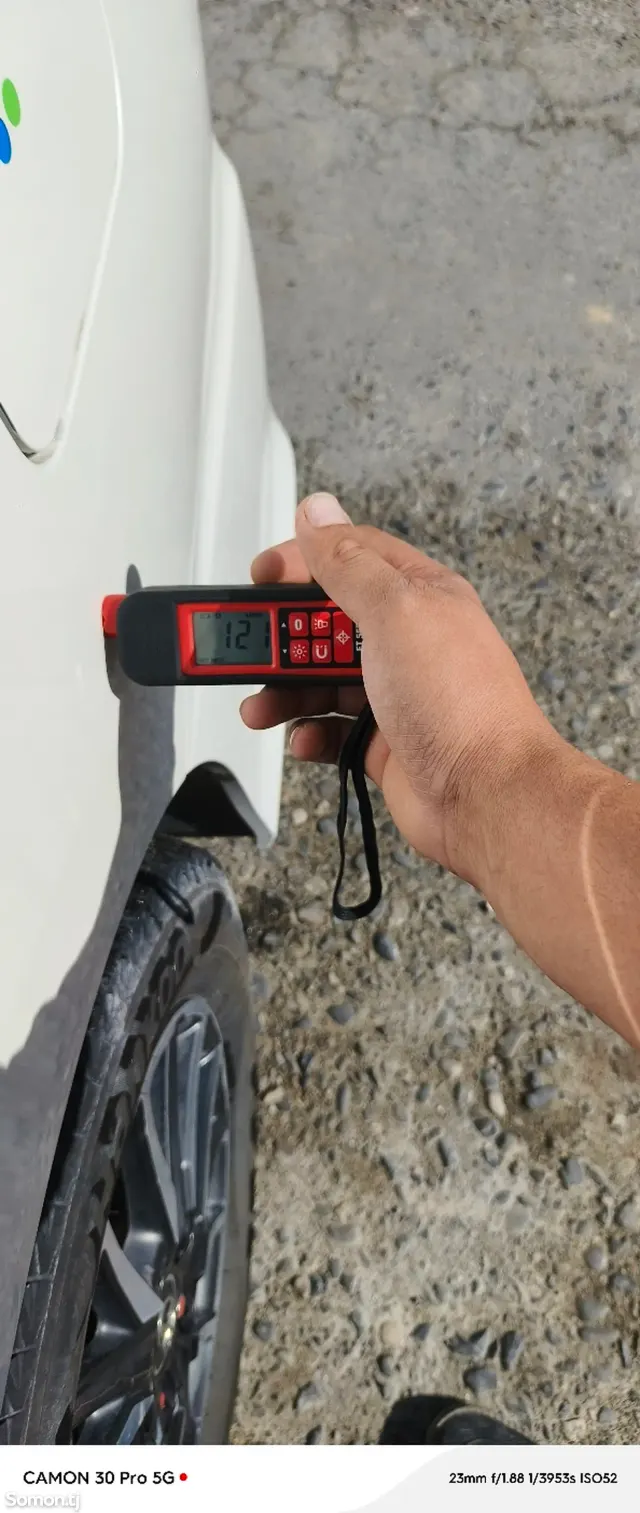 Toyota Voxy 2014 · 2.0 AT