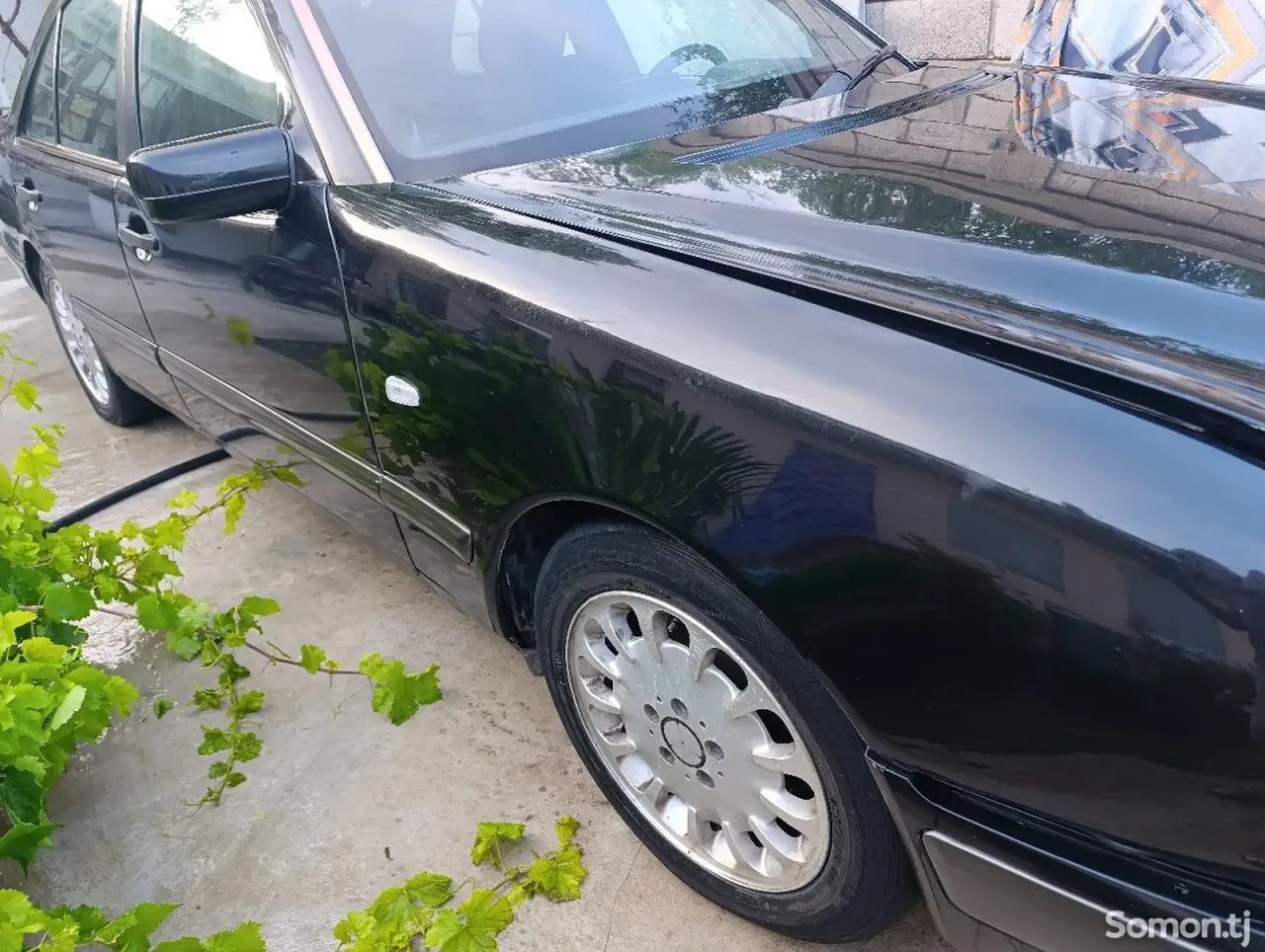 Mercedes-Benz E class 1995 · 2.0 MT