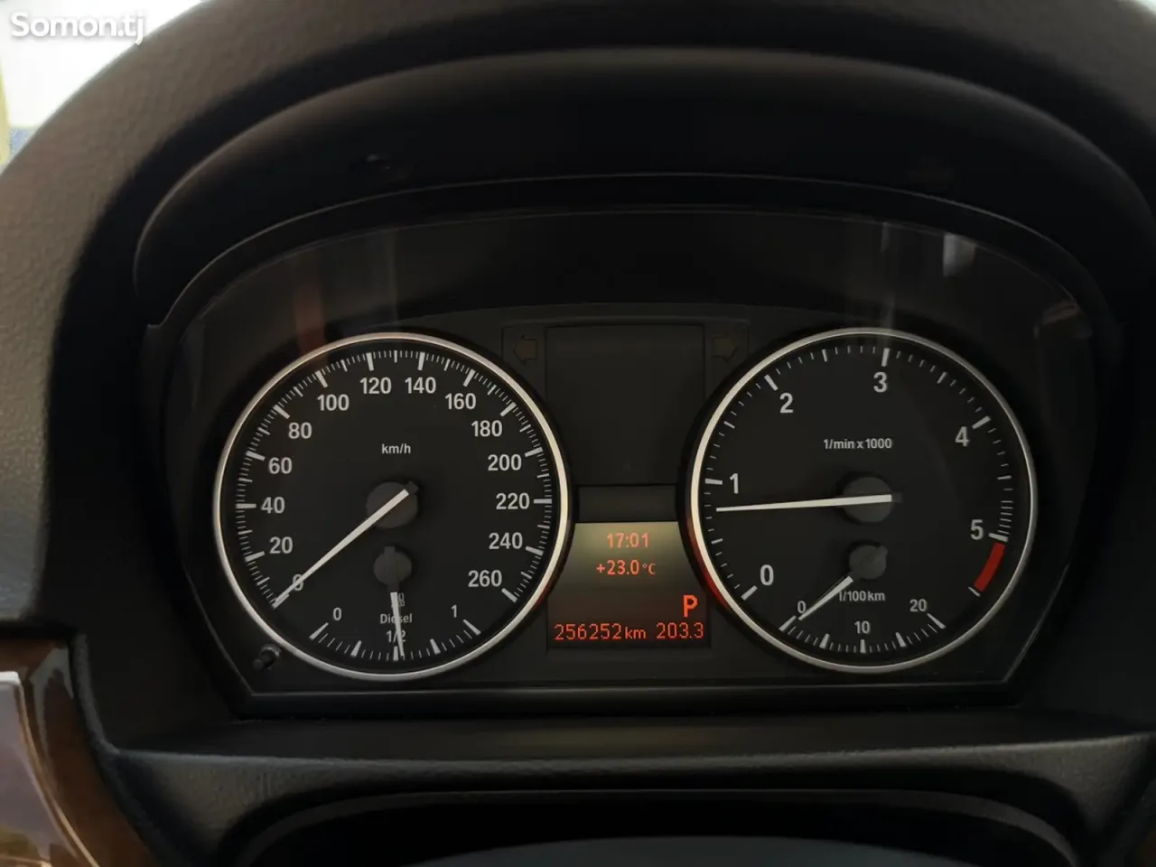 BMW 3 series 2010 · 2.0 AT
