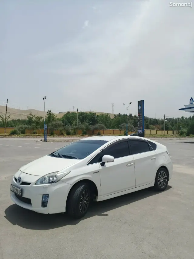 Toyota Prius 2010 · 1.8 AMT