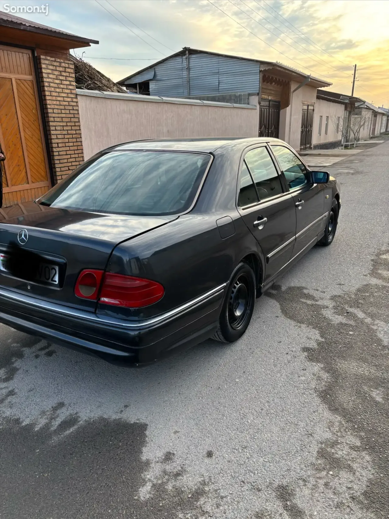 Mercedes-Benz E class 1998 · 2.0 MT