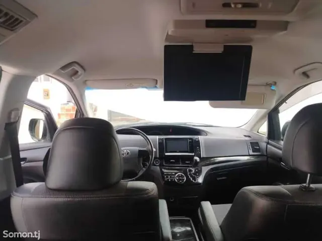 Toyota Estima 2014 · 2.4 AT