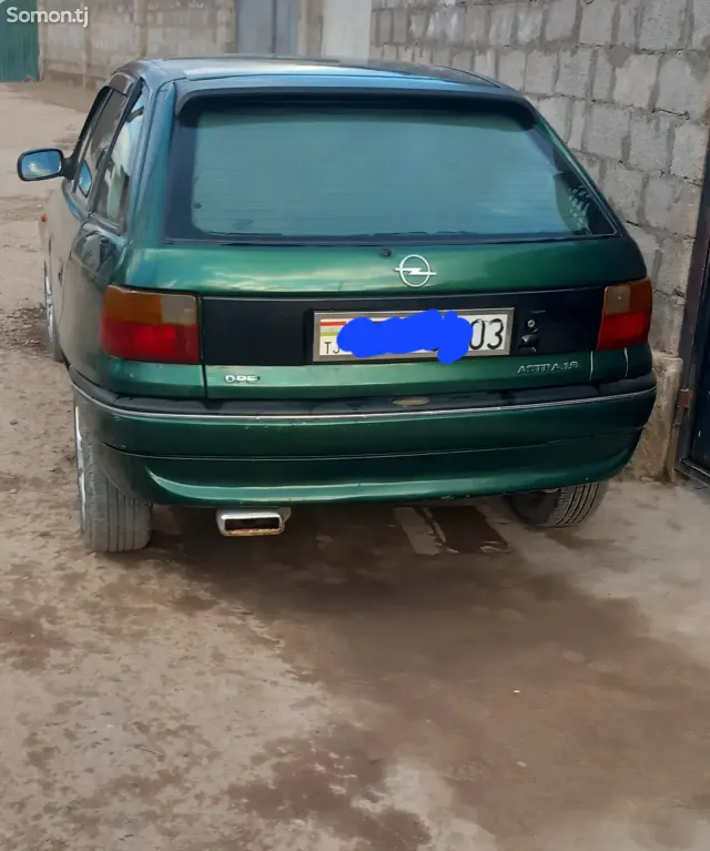 Opel Astra F 1997 · 1.8 MT