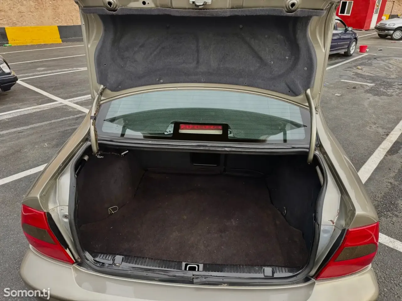 Opel Vectra B 1997 · 1.6 MT