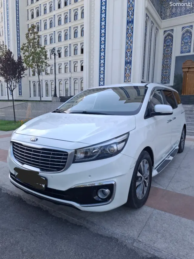 Kia Carnival 2016 · 2.2 AT