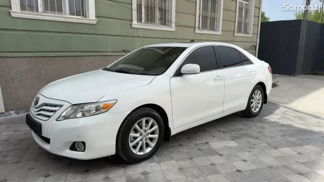 Toyota Camry 2011 · 2.5 AT