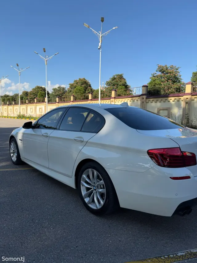 BMW 5 series 2016 · 2.0 AT