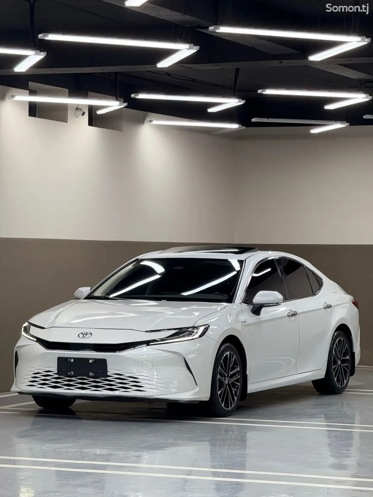 Toyota Camry 2024 · 2.0 AT