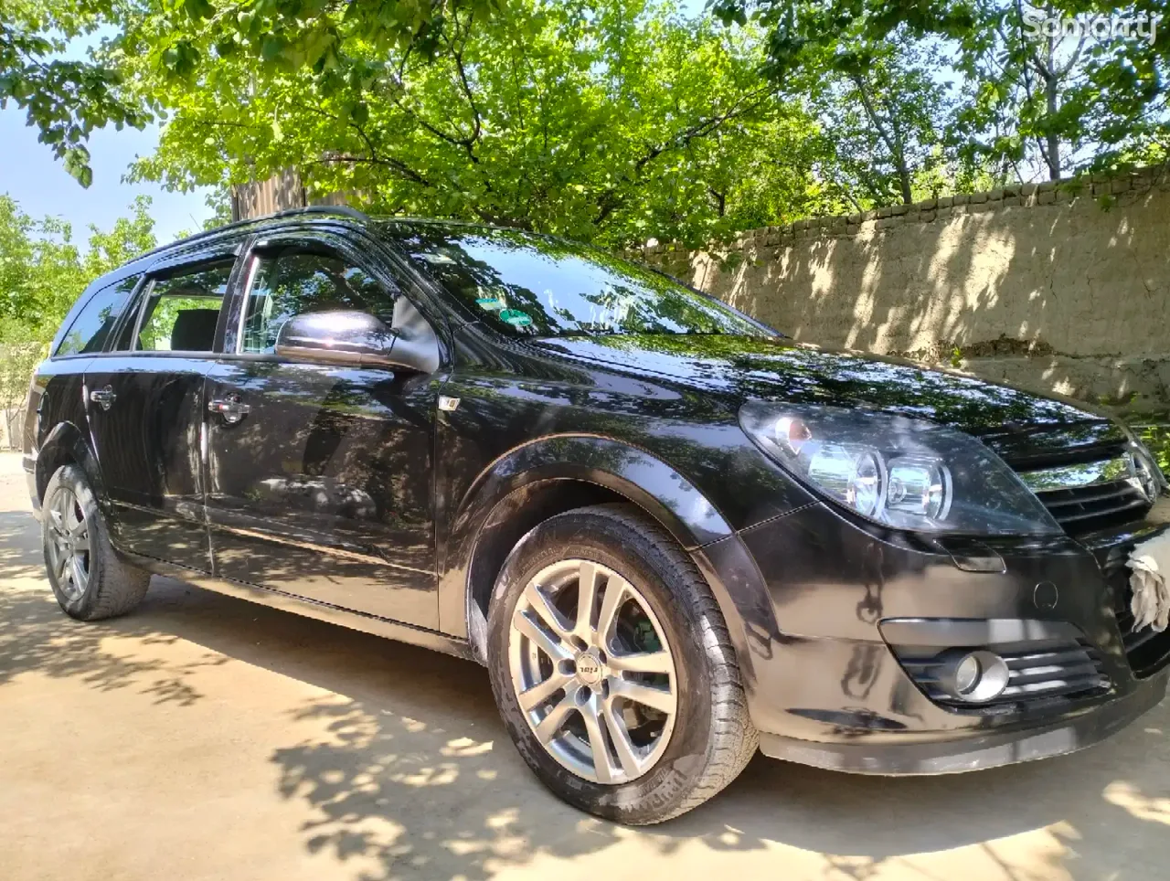 Opel Astra H 2006 · 1.6 MT