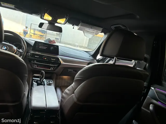 BMW 5 series 2017 · 2.0 AT