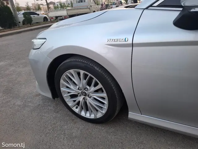 Toyota Camry 2018 · 2.5 AT