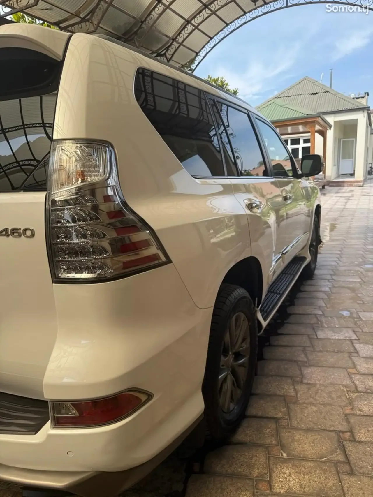 Lexus GX series 2018 · 4.6 AT