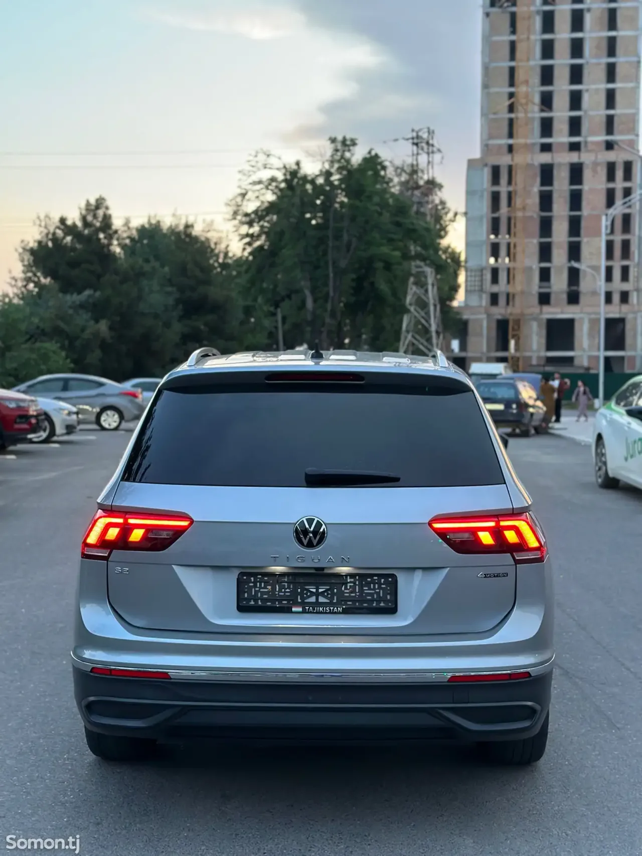 Volkswagen Tiguan 2023 · 2.0 AT