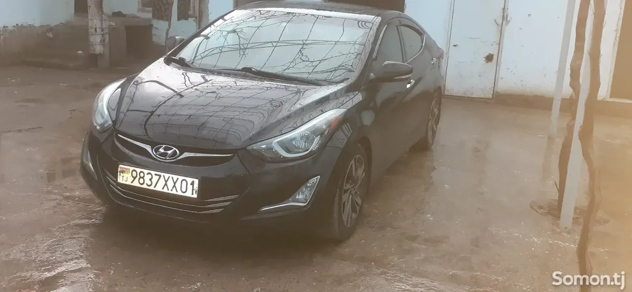 Hyundai Elantra 2014 · 1.8 AT