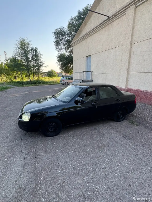 Lada (ВАЗ) Priora 2010 · 1.6 MT