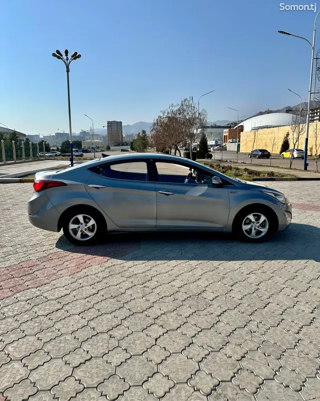 Hyundai Avante 2014 · 1.6 AT