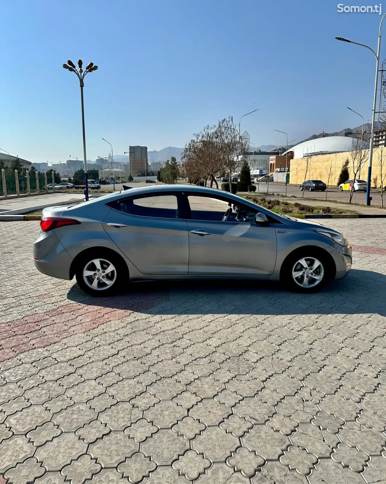 Hyundai Avante 2014 · 1.6 AT