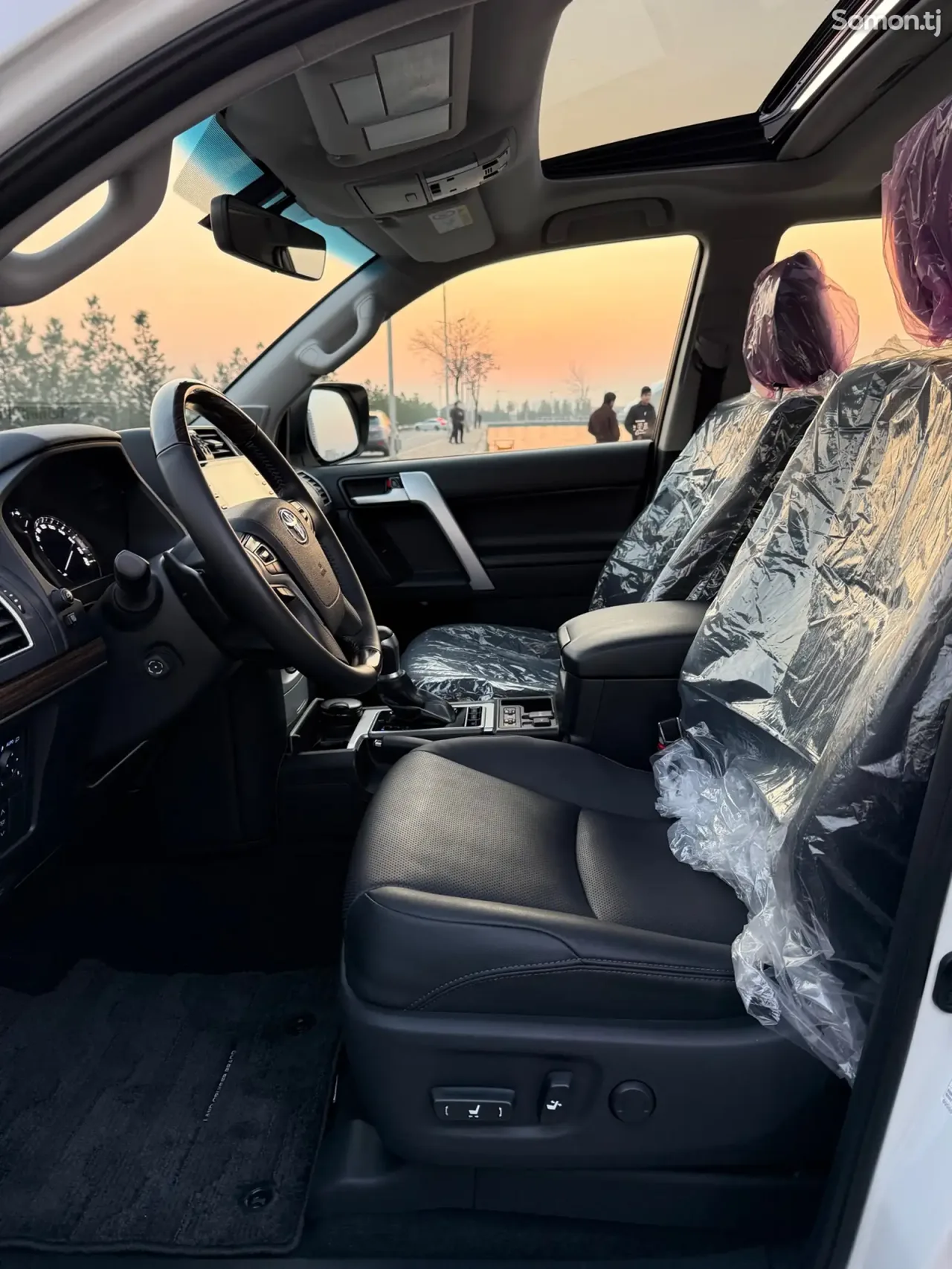 Toyota Land Cruiser Prado 2023 · 4.0 AT