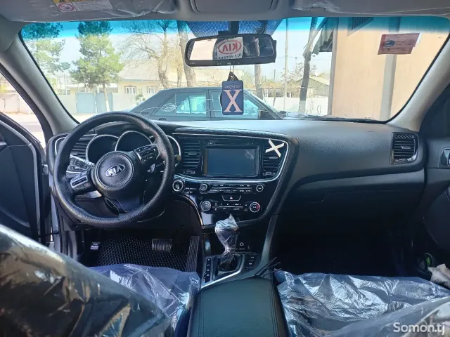Kia K5 2015 · 2.0 AT