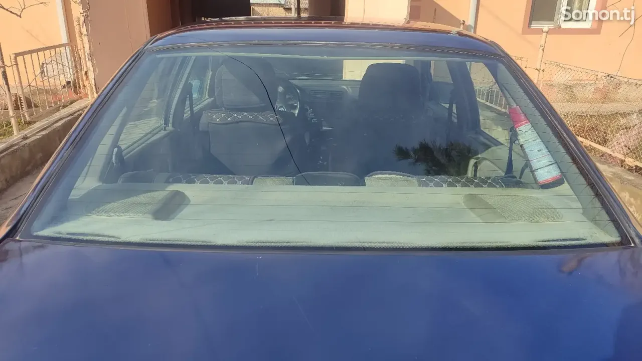 Opel Vectra A 1992 · 1.6 MT