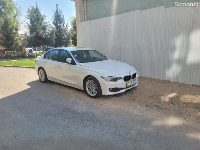 BMW 3 series 2012 · 2.0 AT