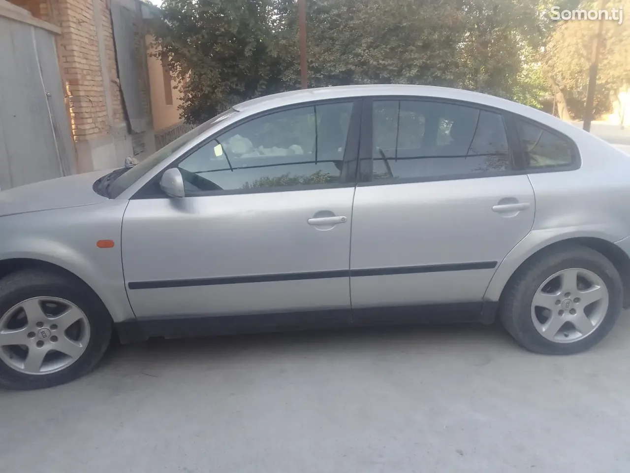 Volkswagen Passat 1998 · 1.8 AT
