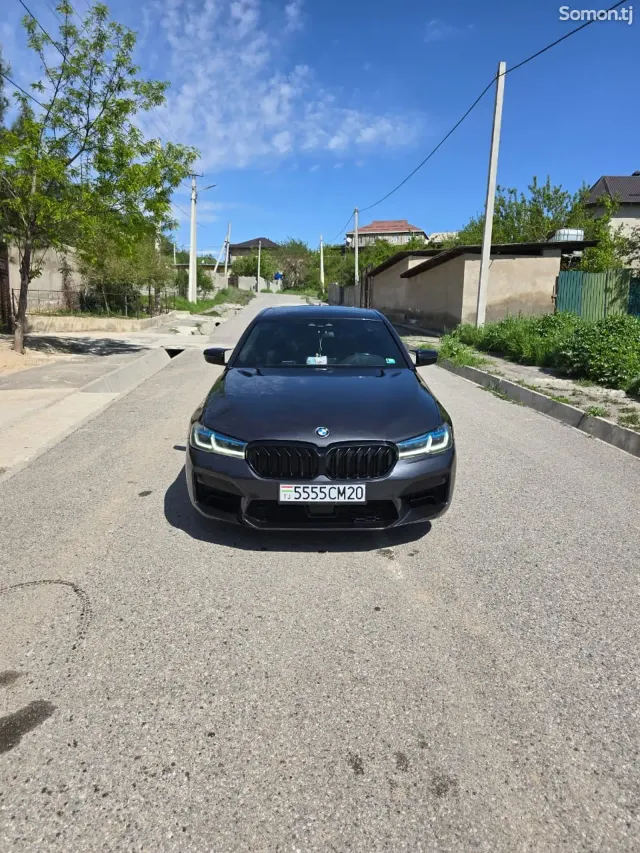 BMW M5 2019 · 2.0 AT
