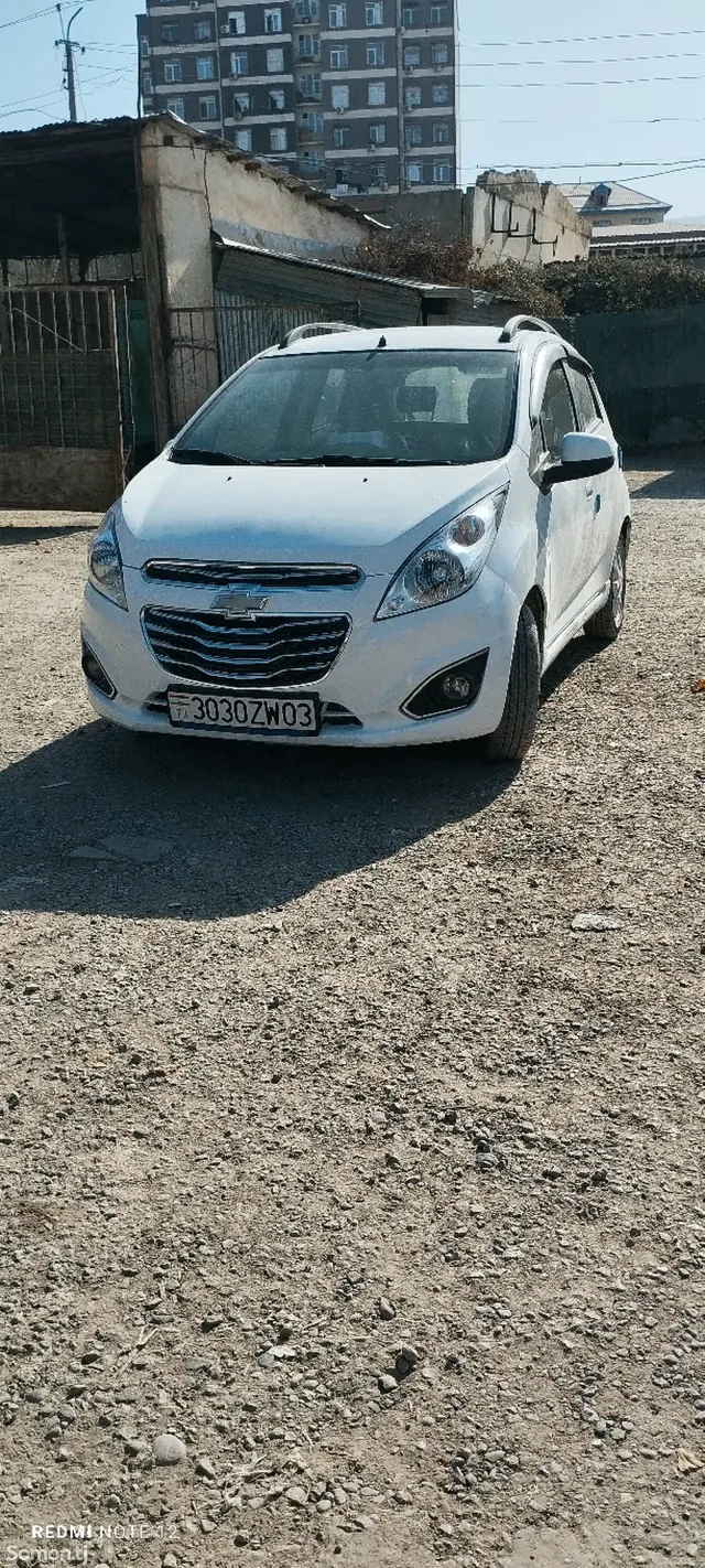 Chevrolet Spark 2012 · 1.3 AT