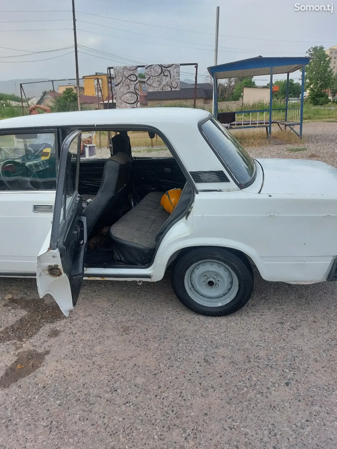 Lada (ВАЗ) 2107 2005 · 1.6 MT