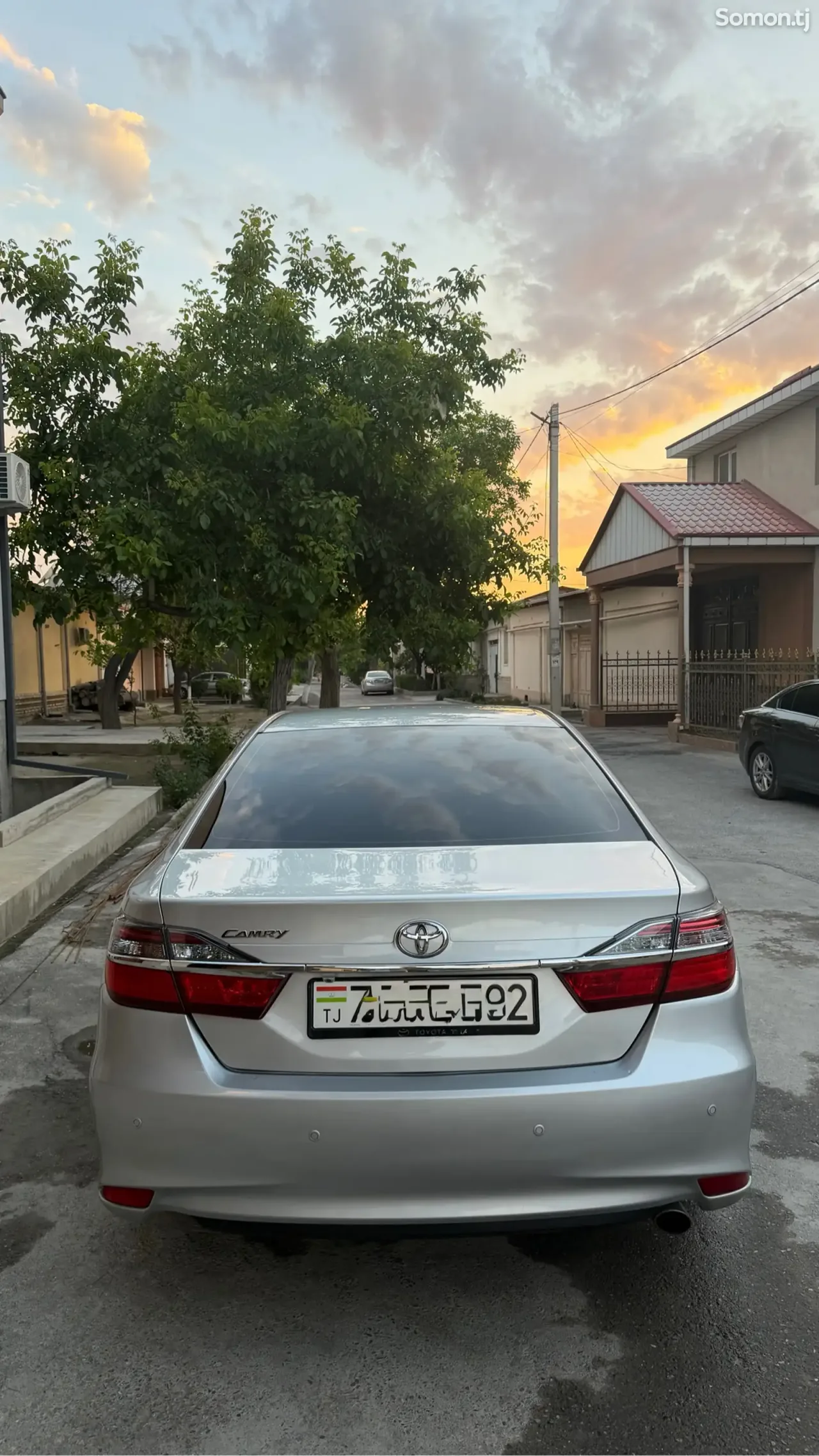 Toyota Camry 2016 · 2.0 AT