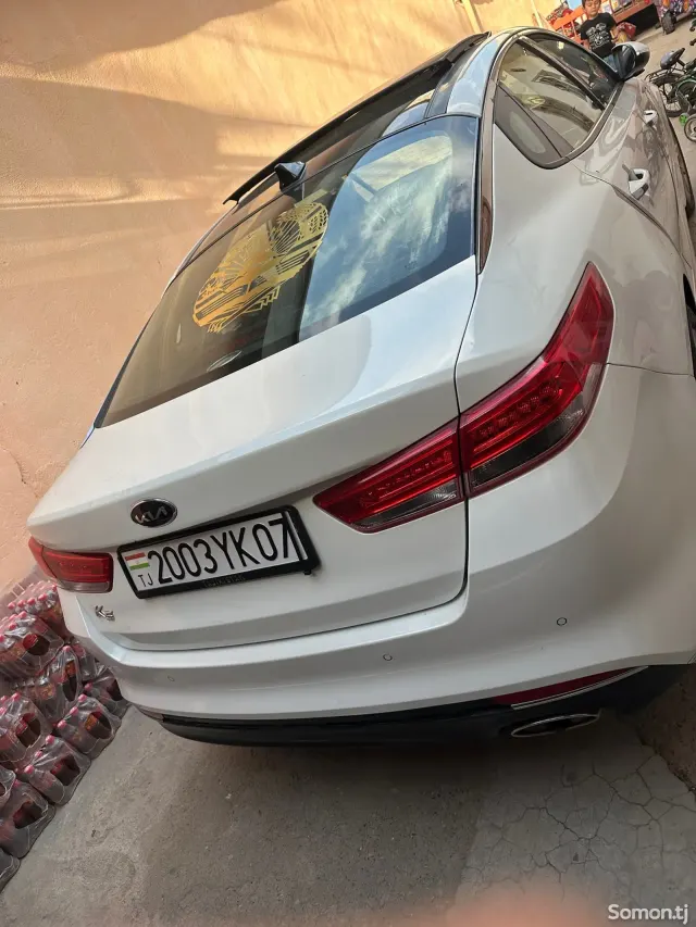 Kia K5 2016 · 2.4 AT