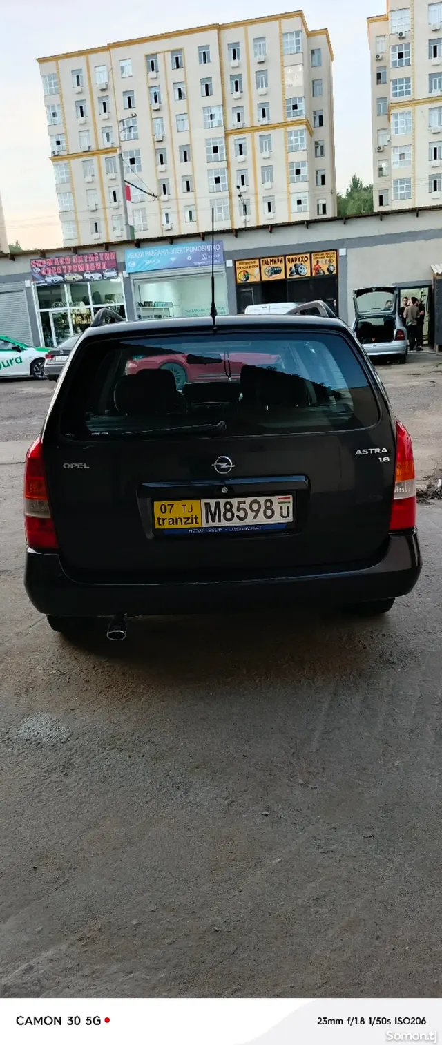 Opel Astra G 2002 · 1.6 MT