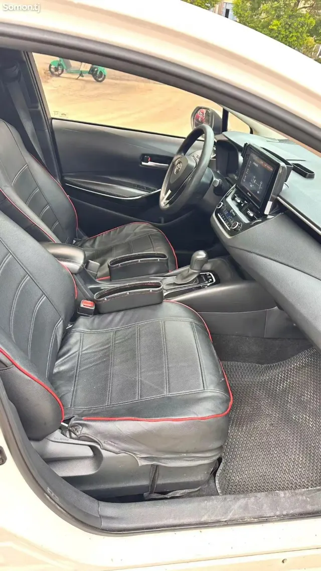 Toyota Corolla 2019 · 1.8 AT