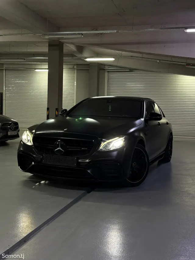 Mercedes-Benz E class 2016 · 2.0 AT