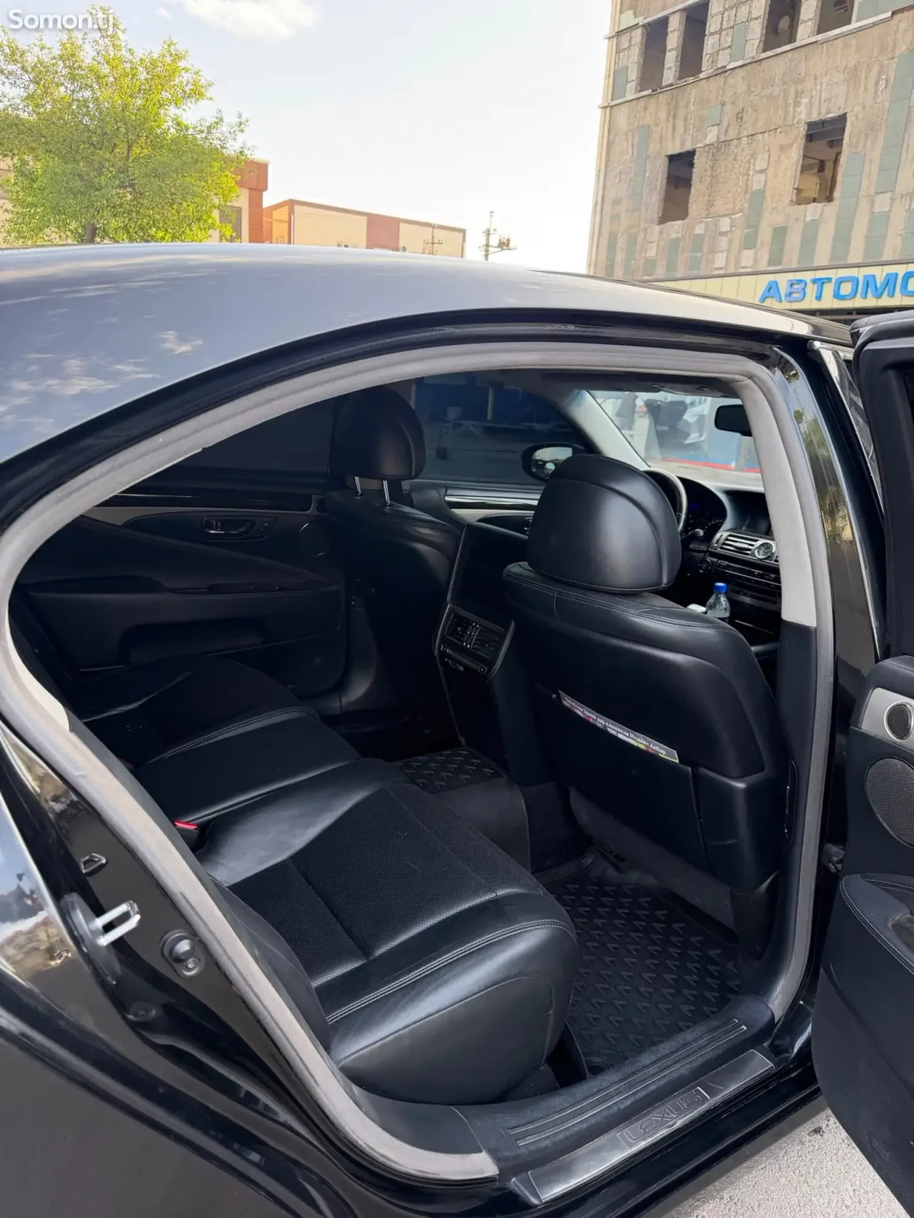 Lexus LS series 2014 · 4.6 AT