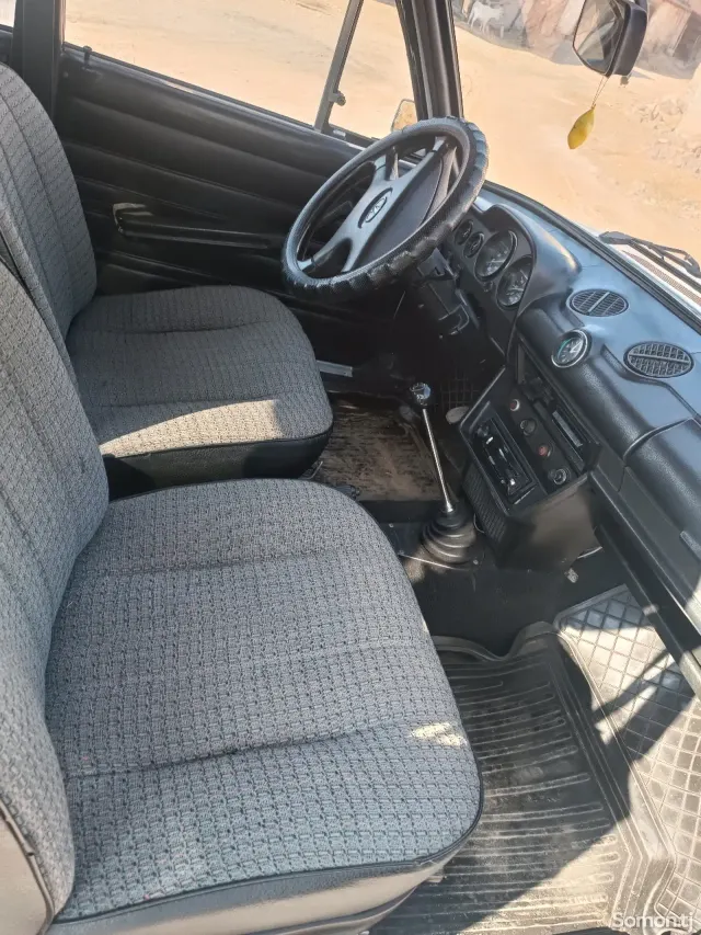 Lada (ВАЗ) 2106 2001 · 1.6 MT
