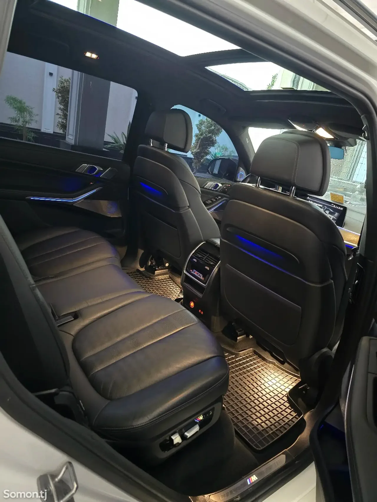 BMW X7 2022 · 4.0 AT