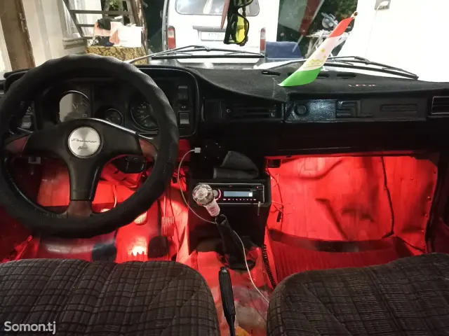 Lada (ВАЗ) 2104 1986 · 1.6 MT
