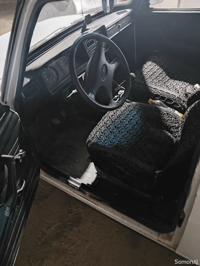Lada (ВАЗ) 2107 1996 · 0.7 MT