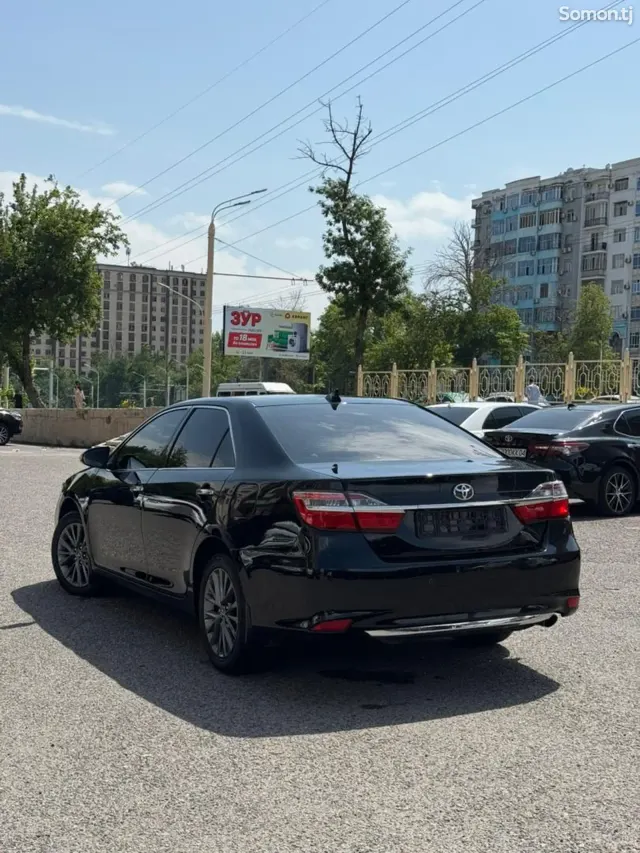 Toyota Camry 2016 · 2.5 AT